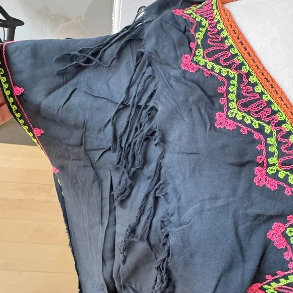 South moon under - Picture 2 of 7